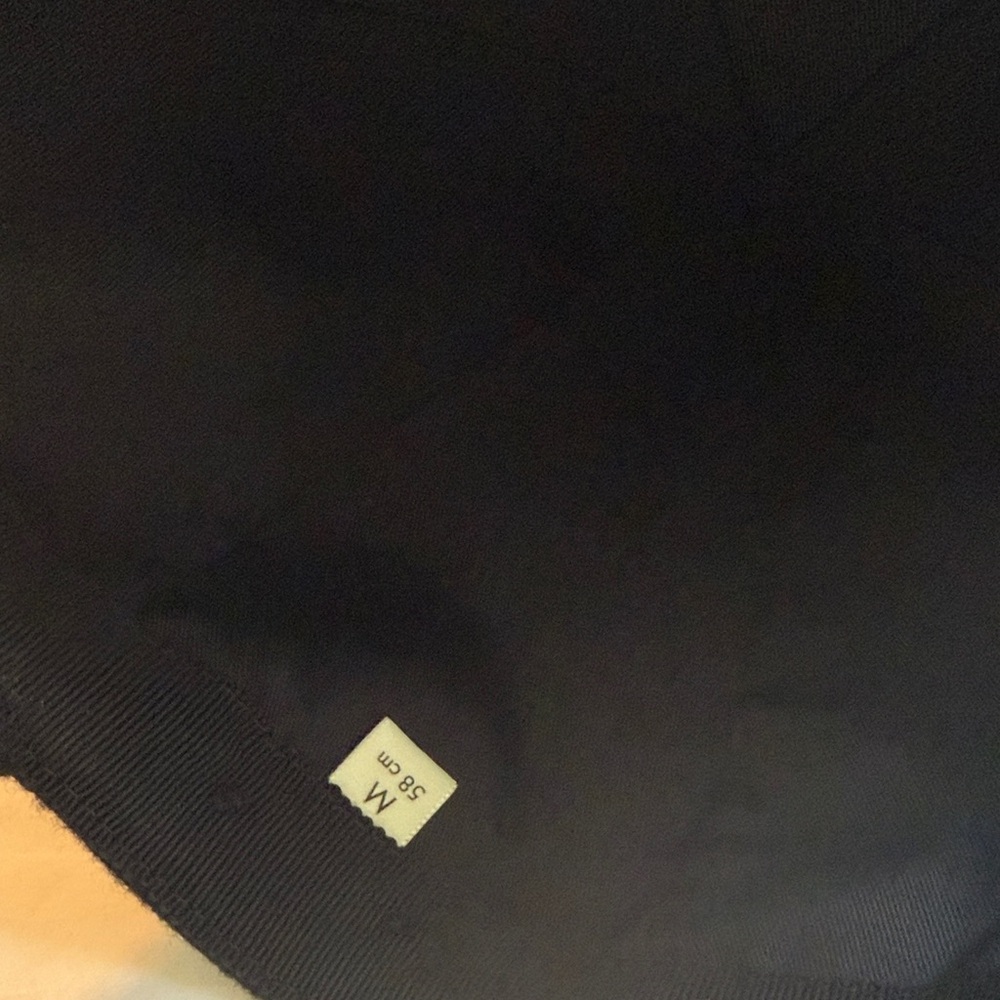 Gucci Black Wool Cap with Green Logo - Picture 4 of 5